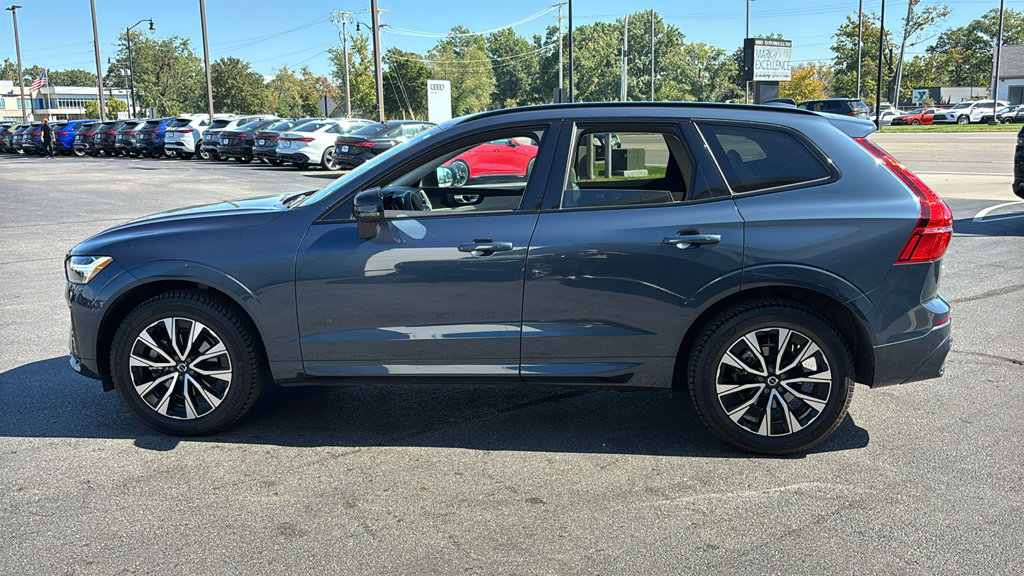 Certified 2024 Volvo XC60 B5 Core w/ Climate Package AWD/4WD image 3