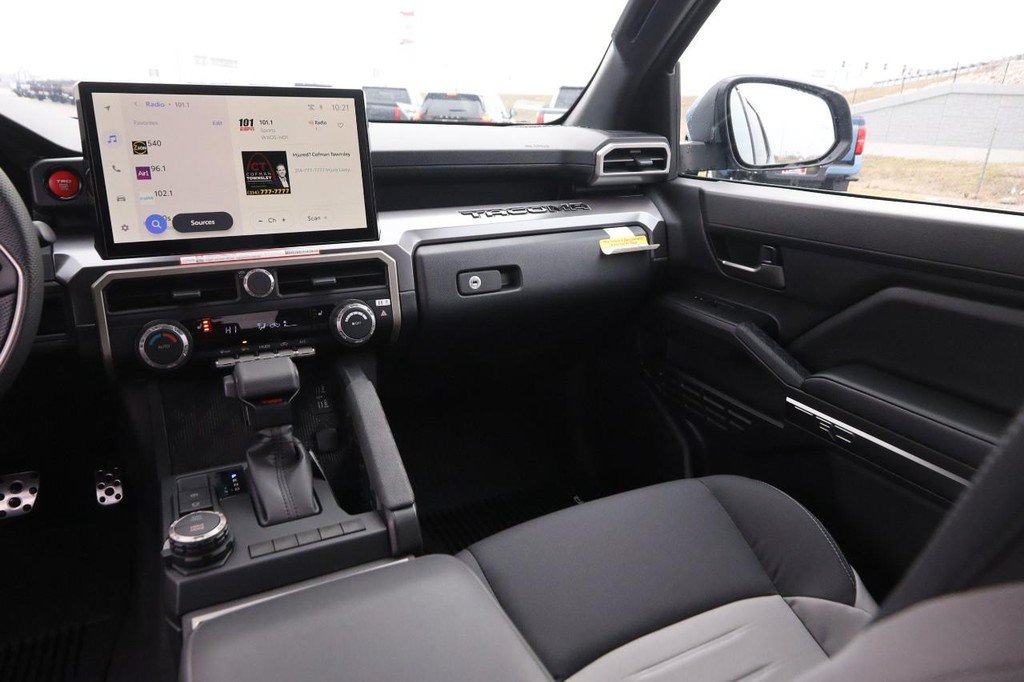 Used 2026 Toyota Tacoma TRD Sport AWD/4WD image 25
