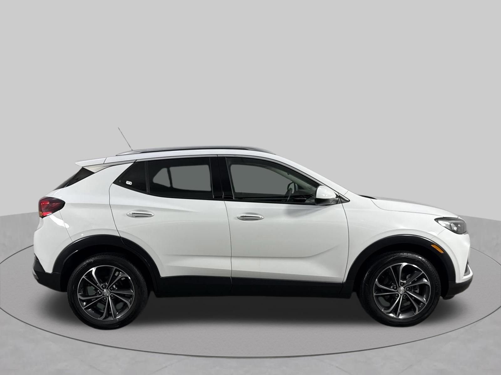 Used 2021 Buick Encore GX Essence FWD image 34