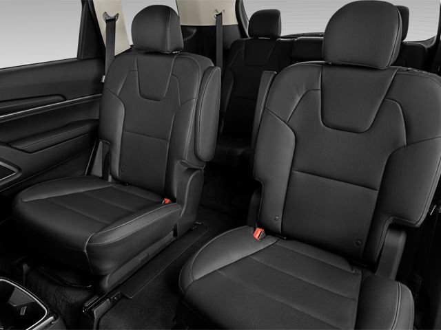 Used 2025 Kia Telluride S FWD image 11
