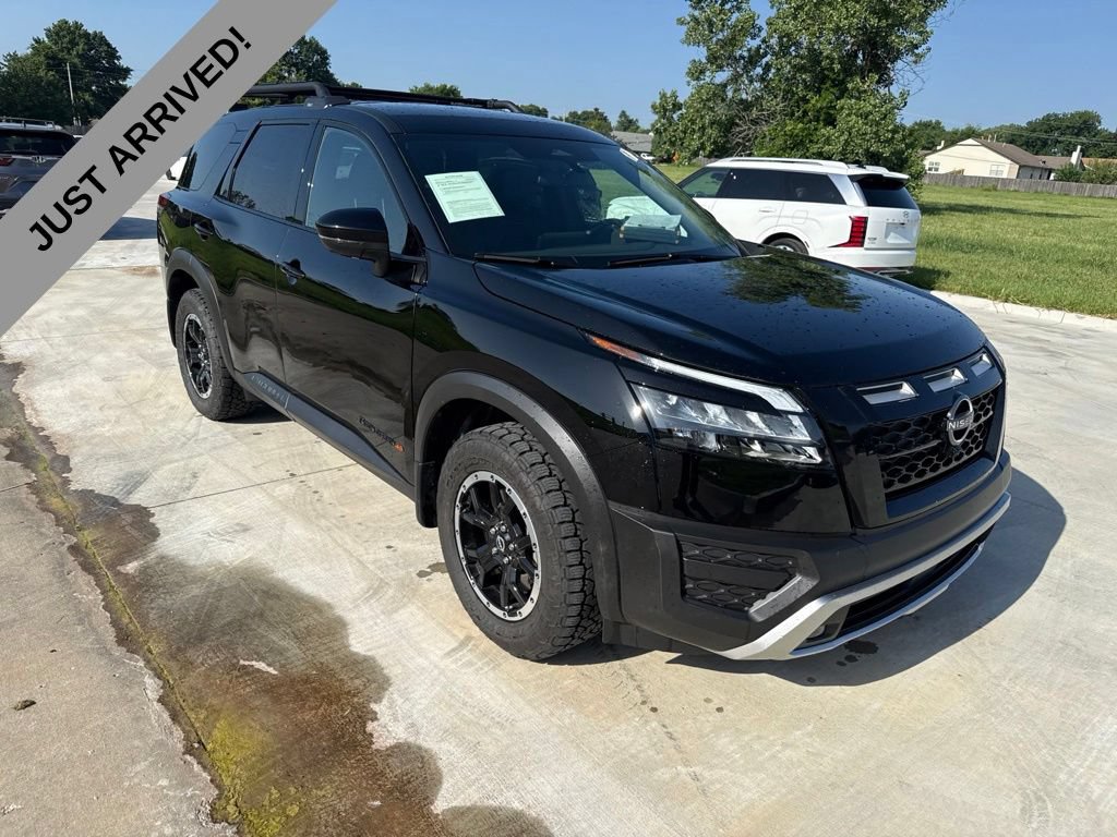 Certified 2025 Nissan Pathfinder Rock Creek AWD/4WD image 3