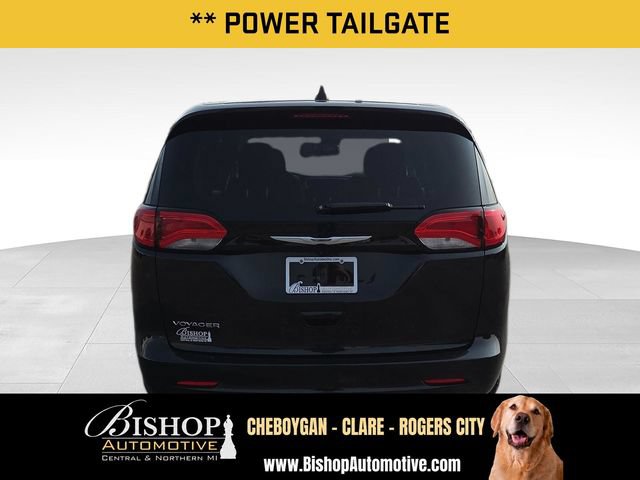 Used 2023 Chrysler Voyager LX FWD image 11