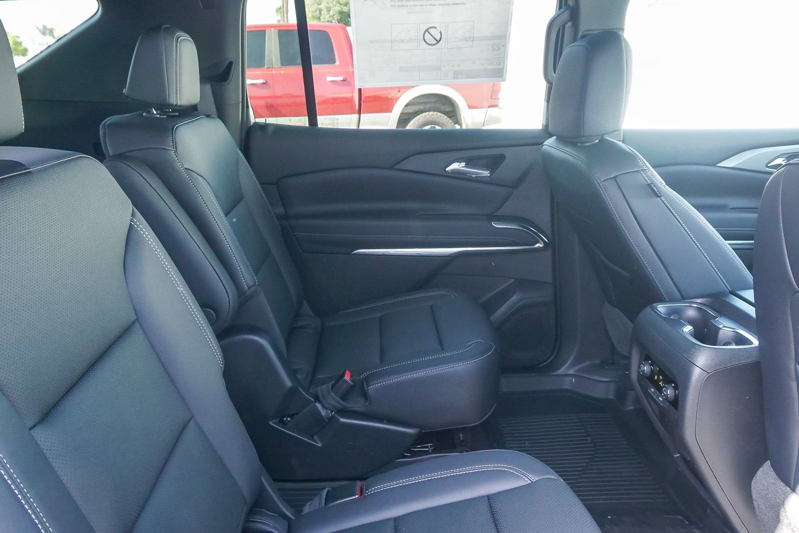New 2026 Chevrolet Traverse LT w/ Driver Confidence Package FWD image 15