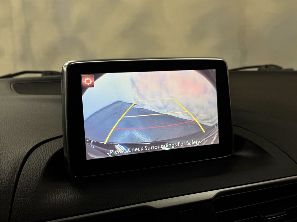 Used 2015 MAZDA MAZDA3 i Touring image 32