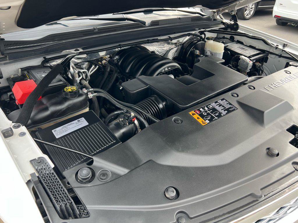 Used 2018 Chevrolet Suburban LT w/ LT Signature Package image 49