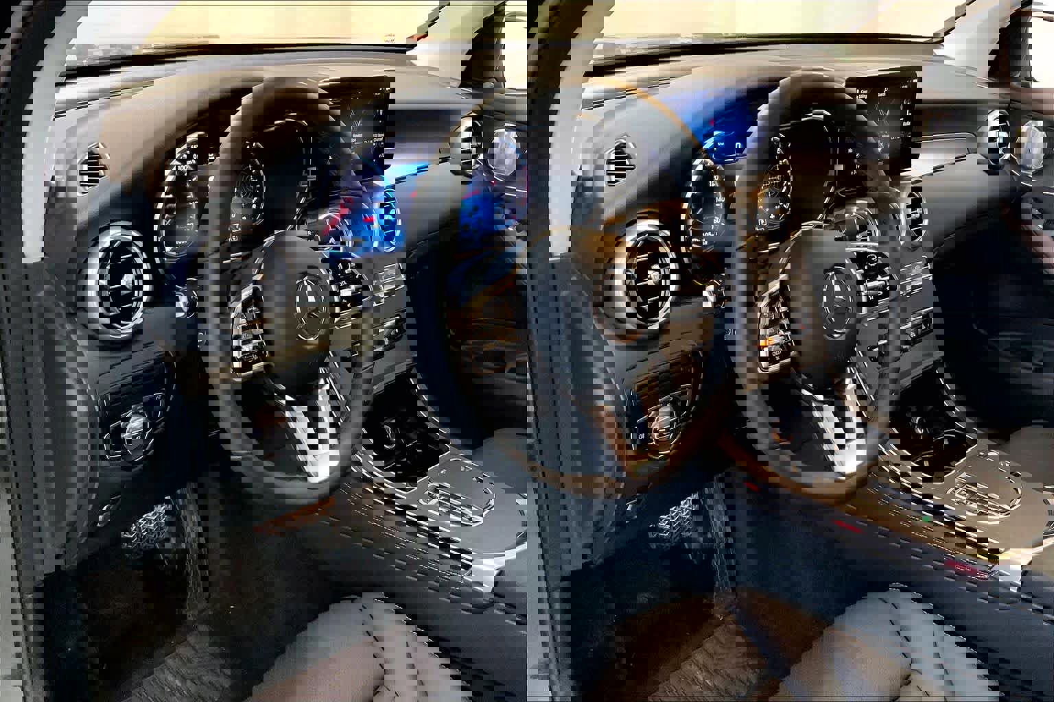 Used 2021 Mercedes-Benz GLC 300 4MATIC image 18