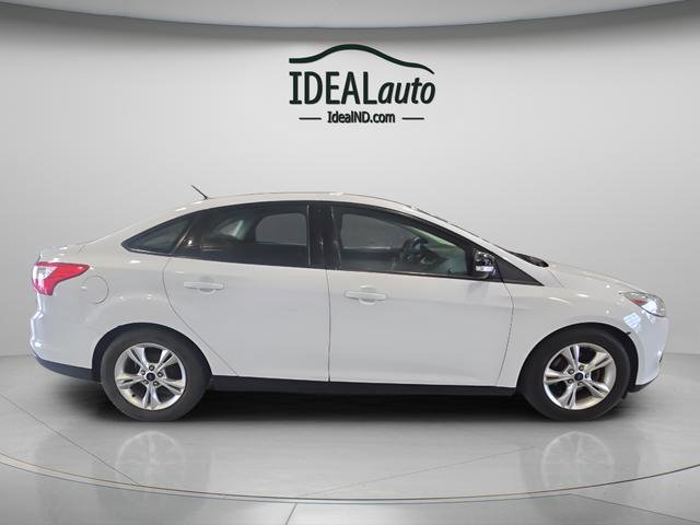 Used 2014 Ford Focus SE w/ SE Winter Package FWD image 18