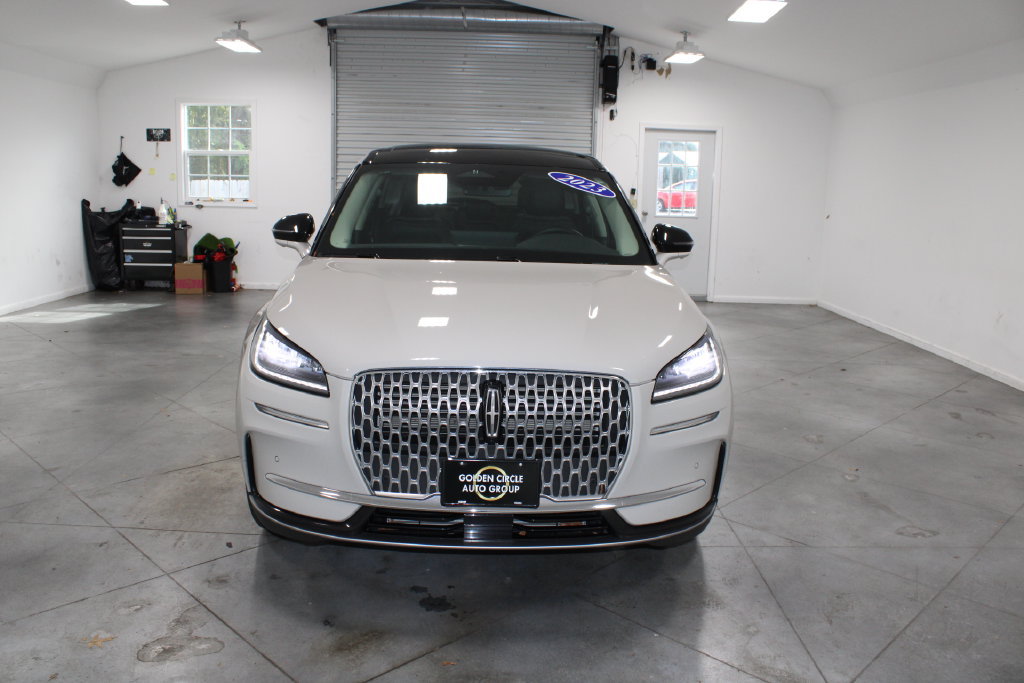 Used 2023 Lincoln Corsair AWD w/ Equipment Group 101A image 3