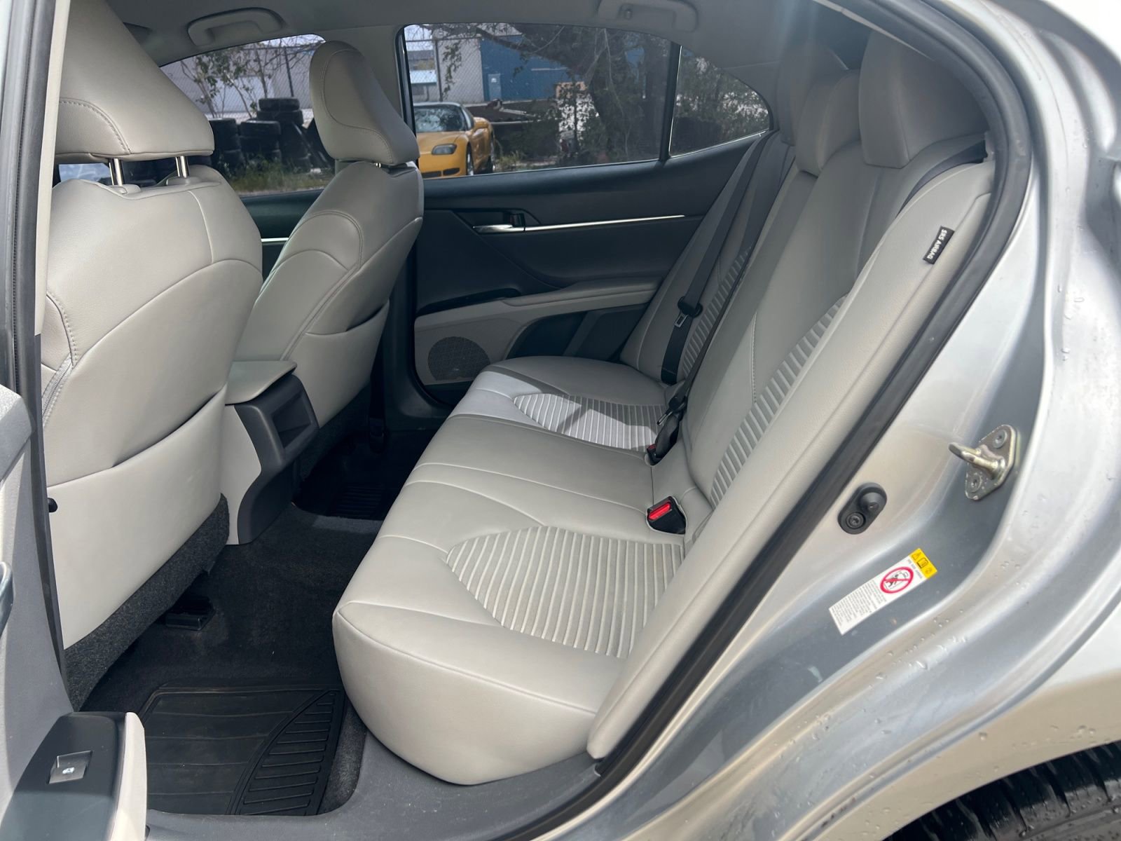 Used 2019 Toyota Camry SE FWD image 23