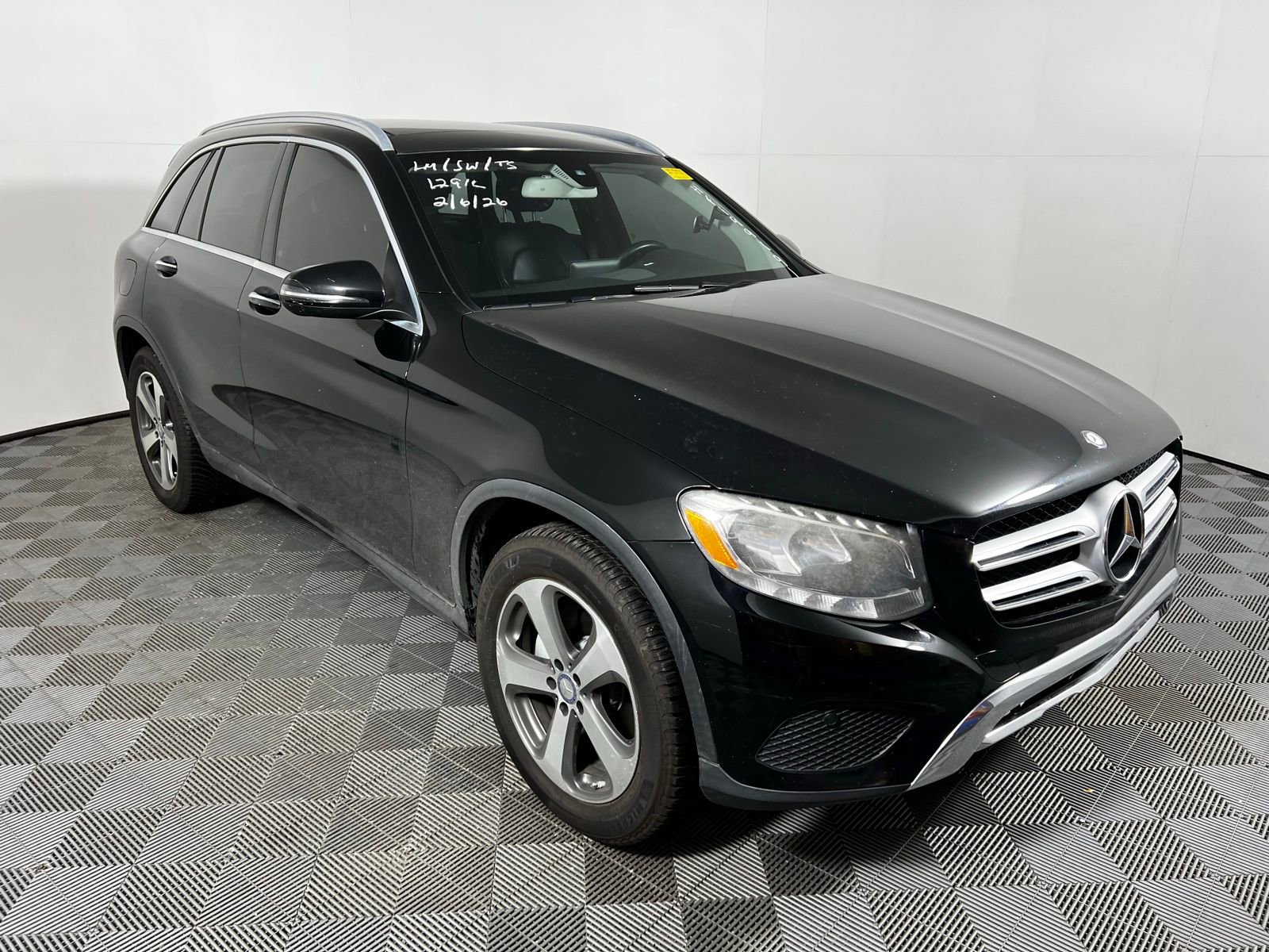 Used 2017 Mercedes-Benz GLC 300 image 3