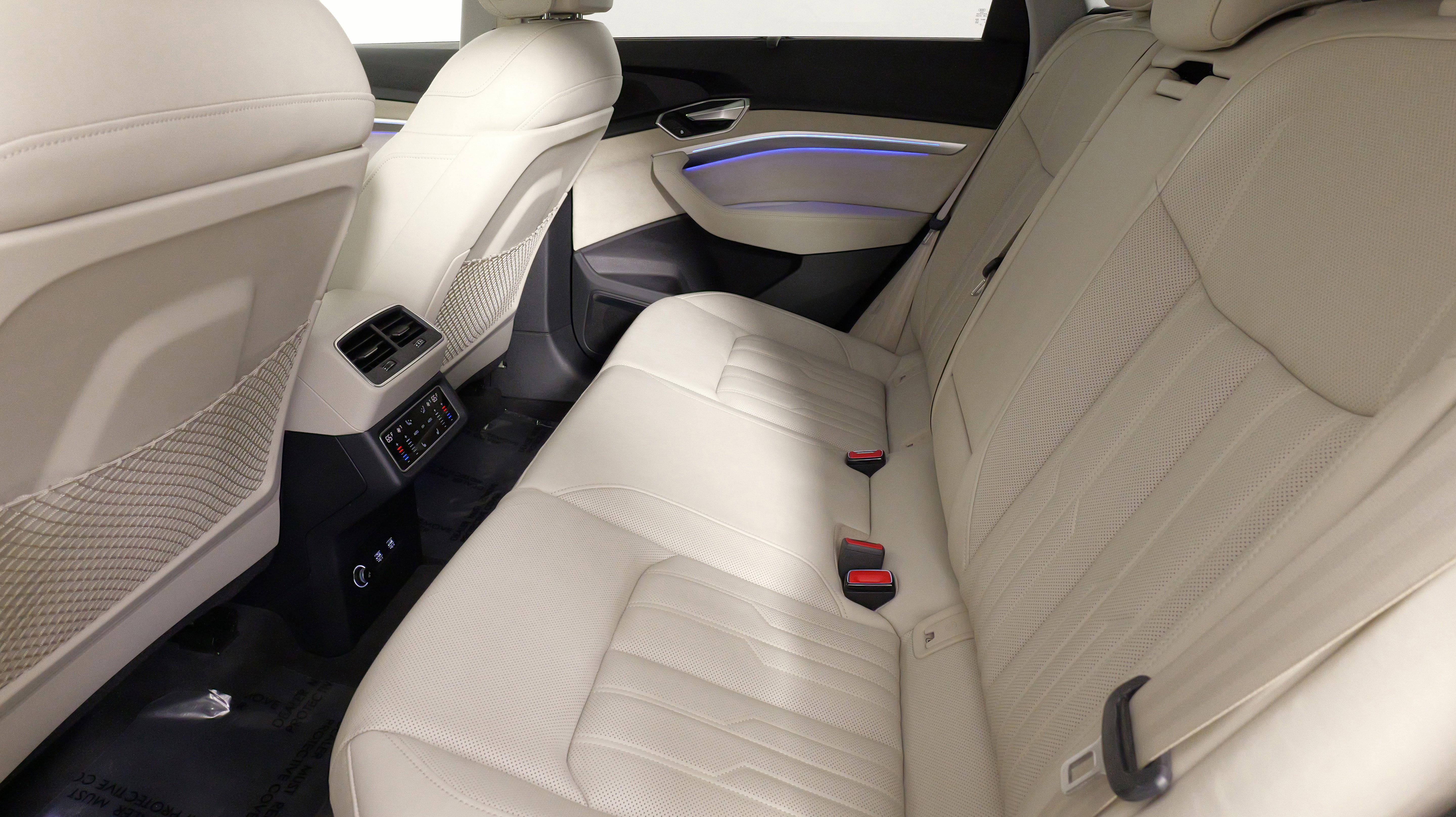 Used 2019 Audi e-tron Prestige w/ Prestige Package image 38