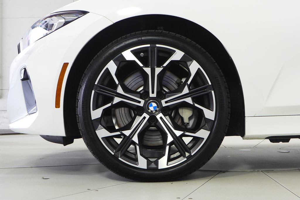 Used 2025 BMW 330i Sedan w/ Convenience Package RWD image 5