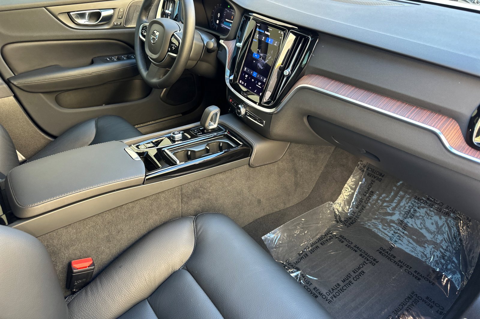 Used 2023 Volvo S60 T8 Plus w/ Climate Package image 16