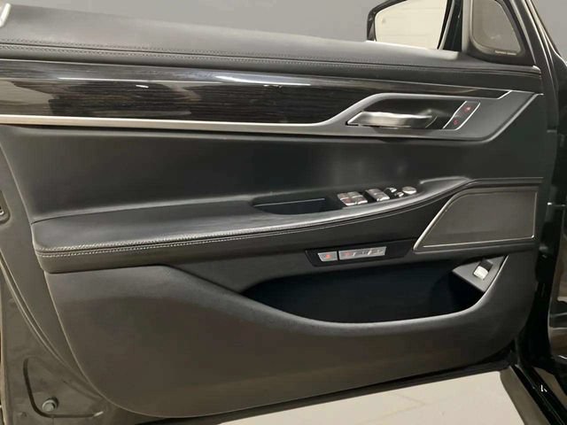 Used 2017 BMW 740i RWD image 18