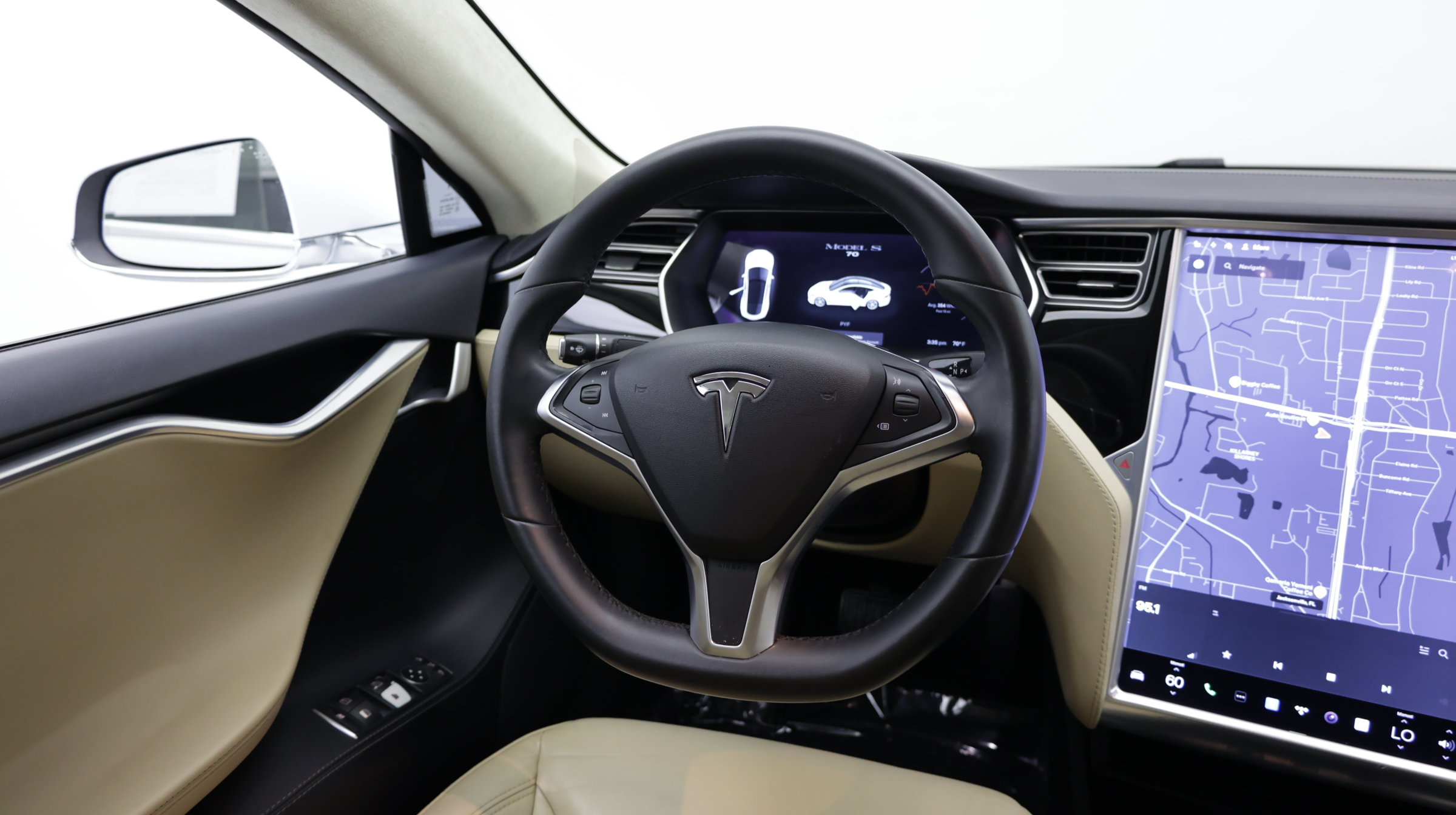 Used 2016 Tesla Model S 70 RWD image 24