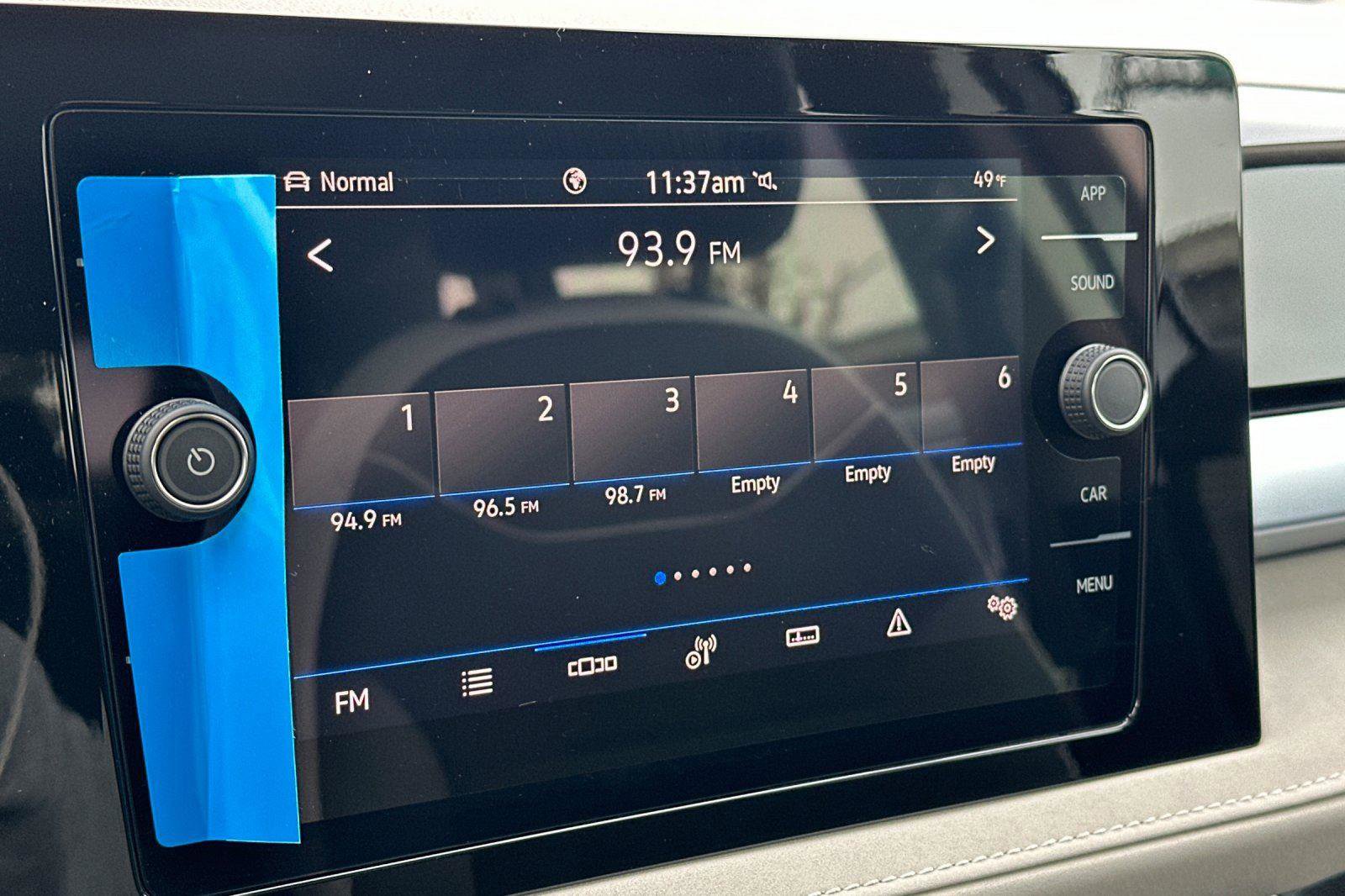 New 2026 Volkswagen Taos SE image 17