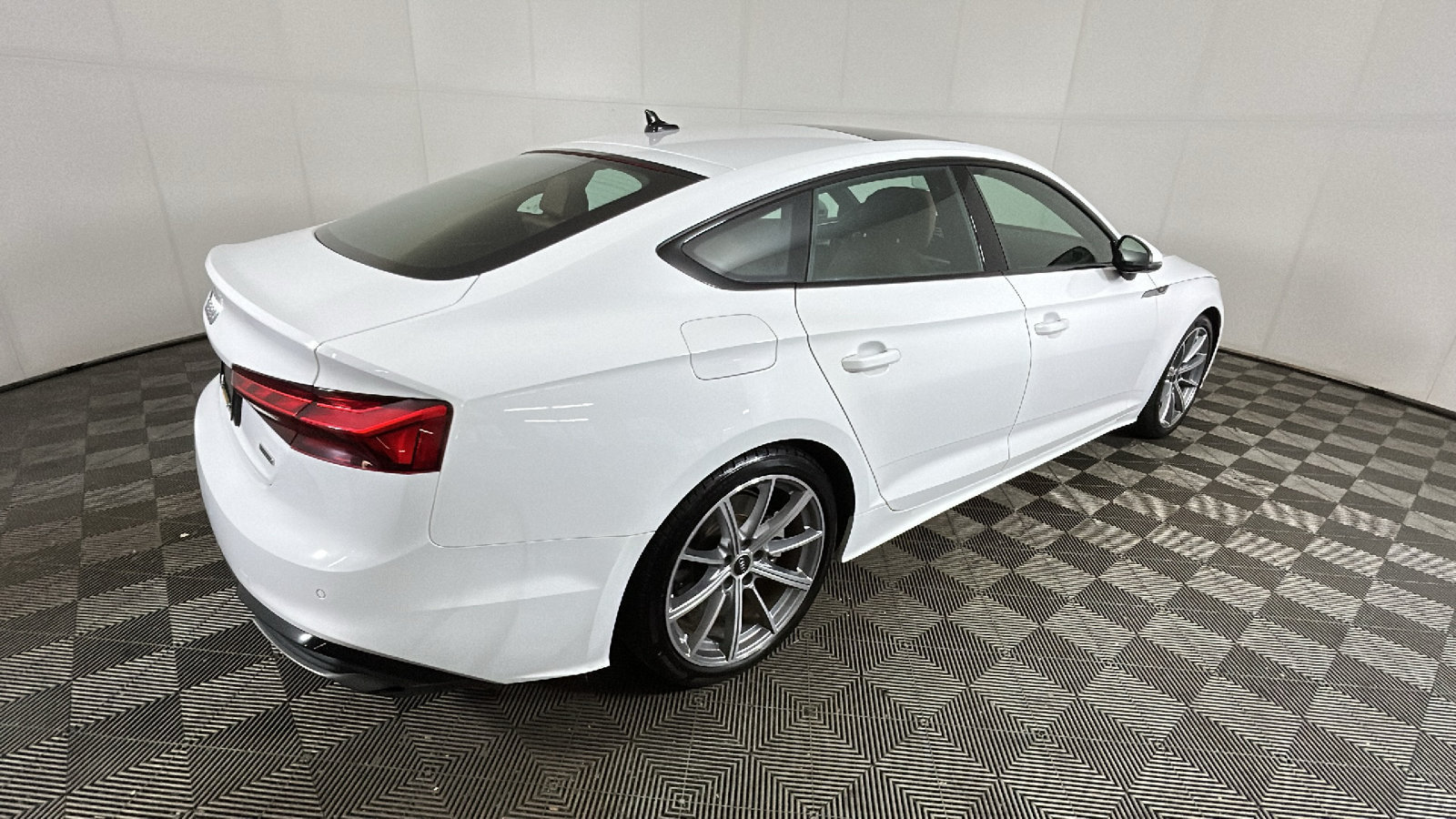 Used 2025 Audi A5 2.0T Premium AWD/4WD image 2