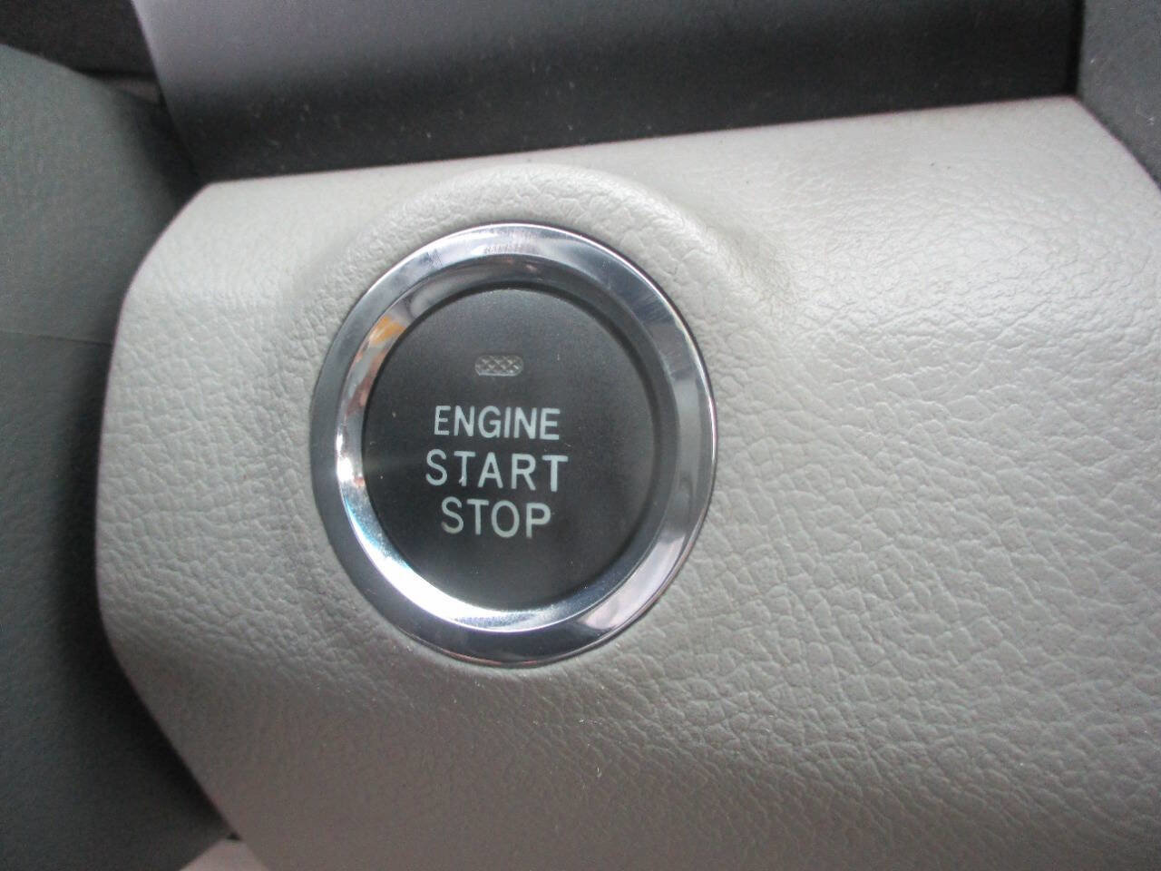Used 2007 Toyota Camry XLE FWD image 12