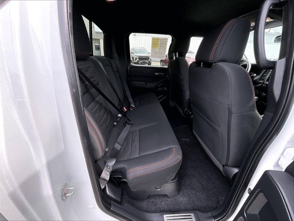 Used 2024 Nissan Frontier PRO-4X w/ Pro Convenience Package AWD/4WD image 16