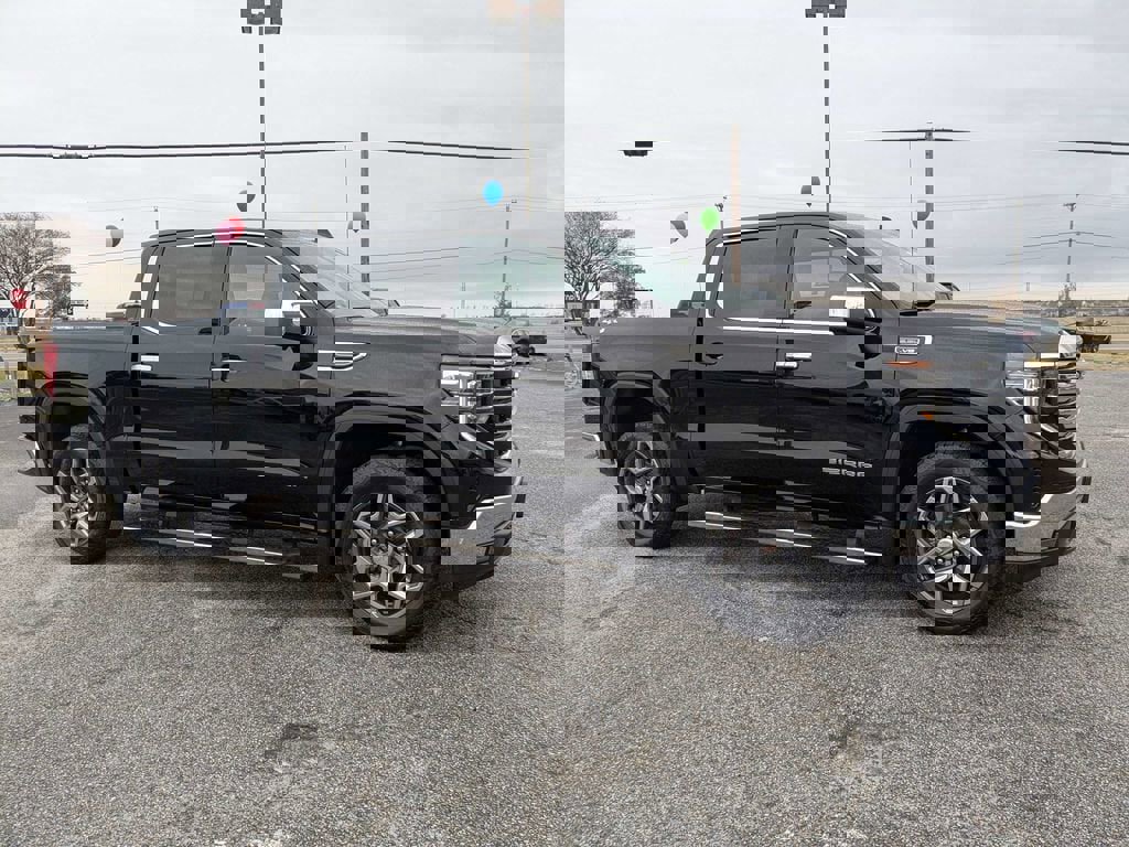 Used 2022 GMC Sierra 1500 SLT w/ SLT Convenience Package image 3