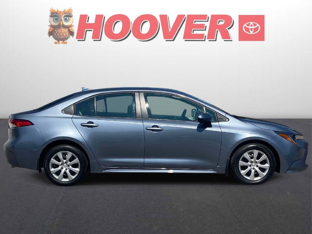 Used 2025 Toyota Corolla LE FWD image 2