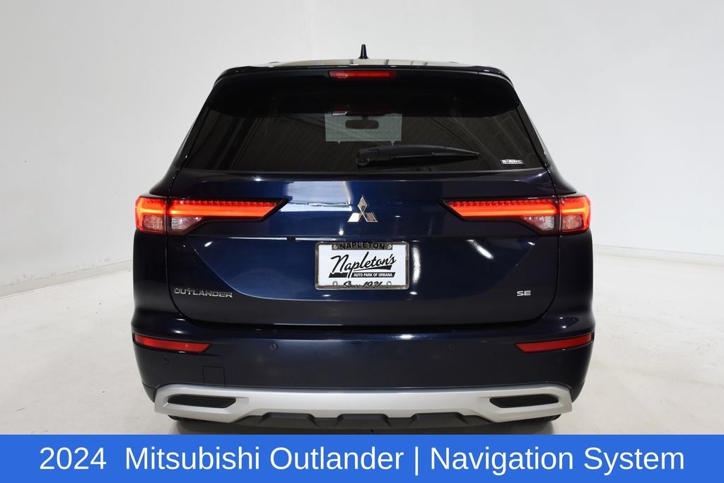 Used 2024 Mitsubishi Outlander SE AWD/4WD image 5