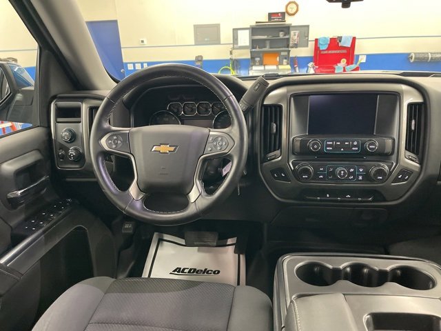 Used 2018 Chevrolet Silverado 1500 LT w/ All Star Edition image 4