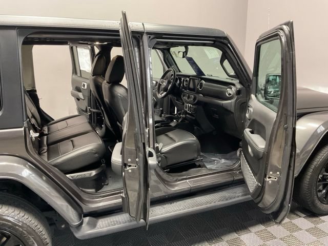 Used 2022 Jeep Wrangler Unlimited Sahara w/ Cold Weather Group AWD/4WD image 22