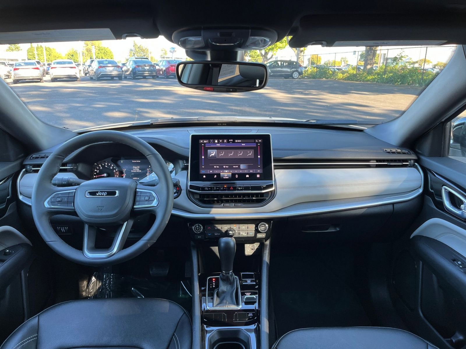 Used 2025 Jeep Compass Limited image 34