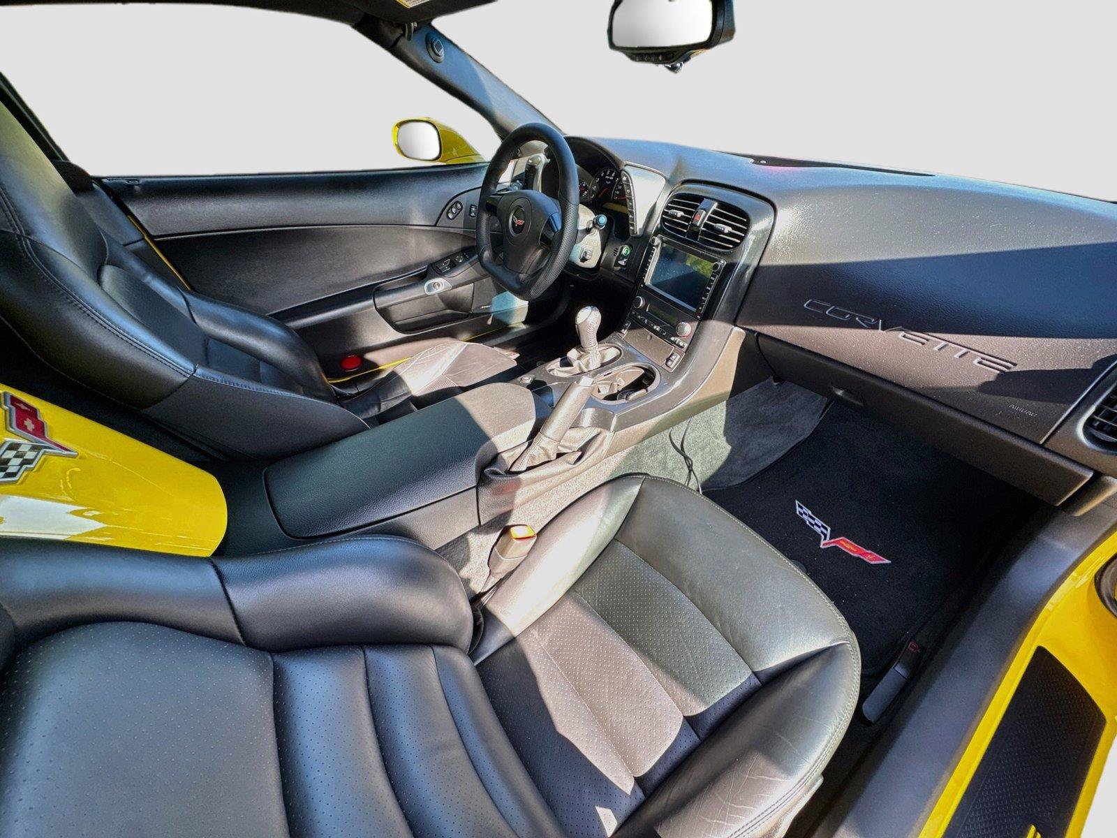 Used 2006 Chevrolet Corvette Convertible w/ Preferred Equipment Group RWD image 14