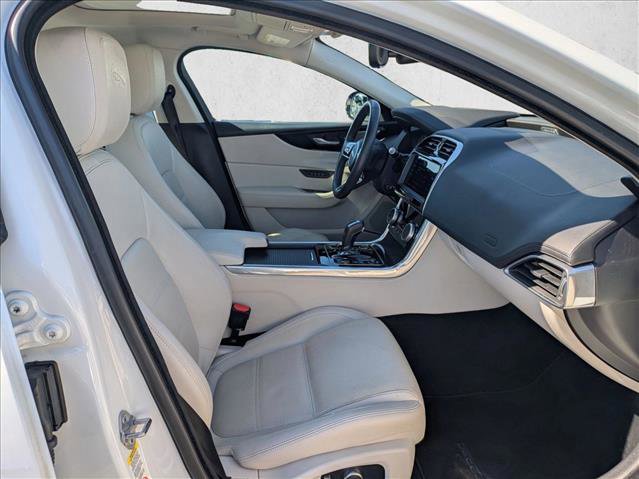 Used 2020 Jaguar XE S image 20