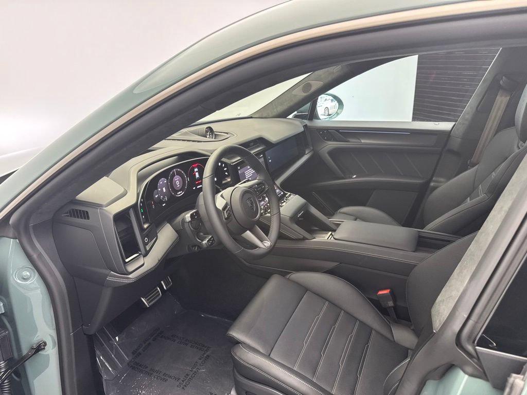 New 2026 Porsche Cayenne Turbo AWD/4WD image 6