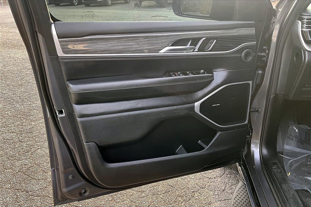 Used 2022 Jeep Wagoneer Series III w/ Convenience Group I image 18