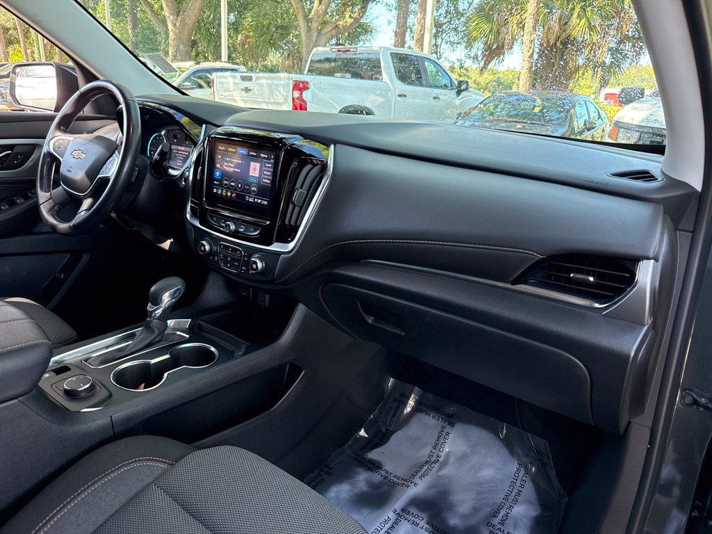 Used 2021 Chevrolet Traverse LT FWD image 15