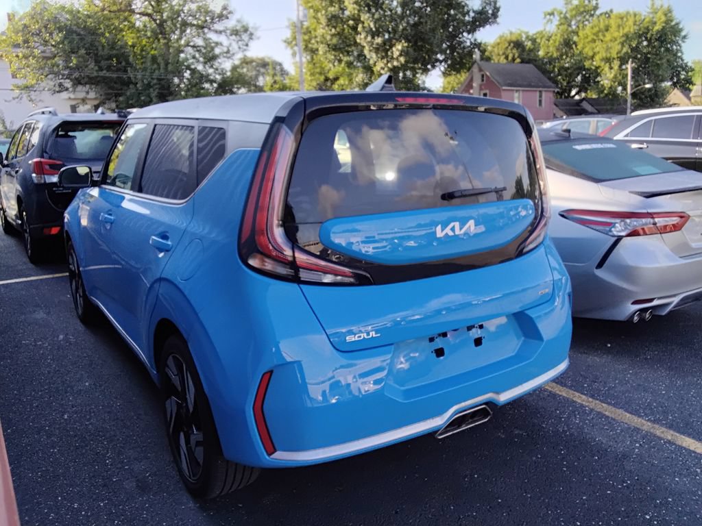 Used 2024 Kia Soul GT-Line FWD image 5