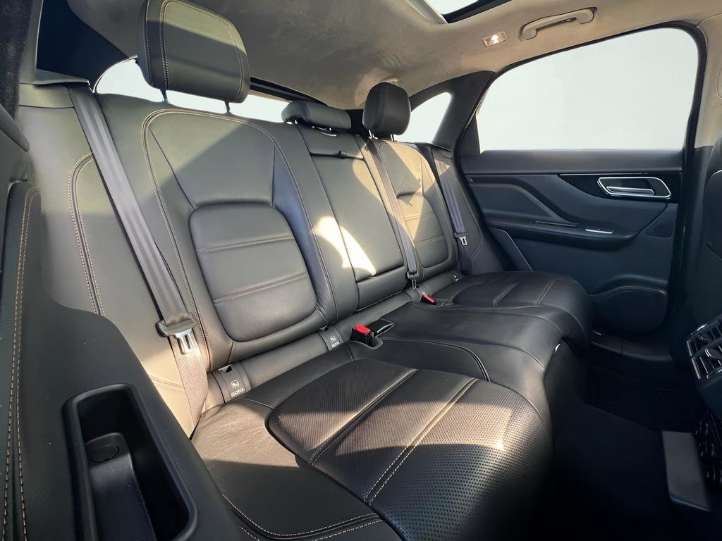 Used 2019 Jaguar F-PACE Prestige image 21