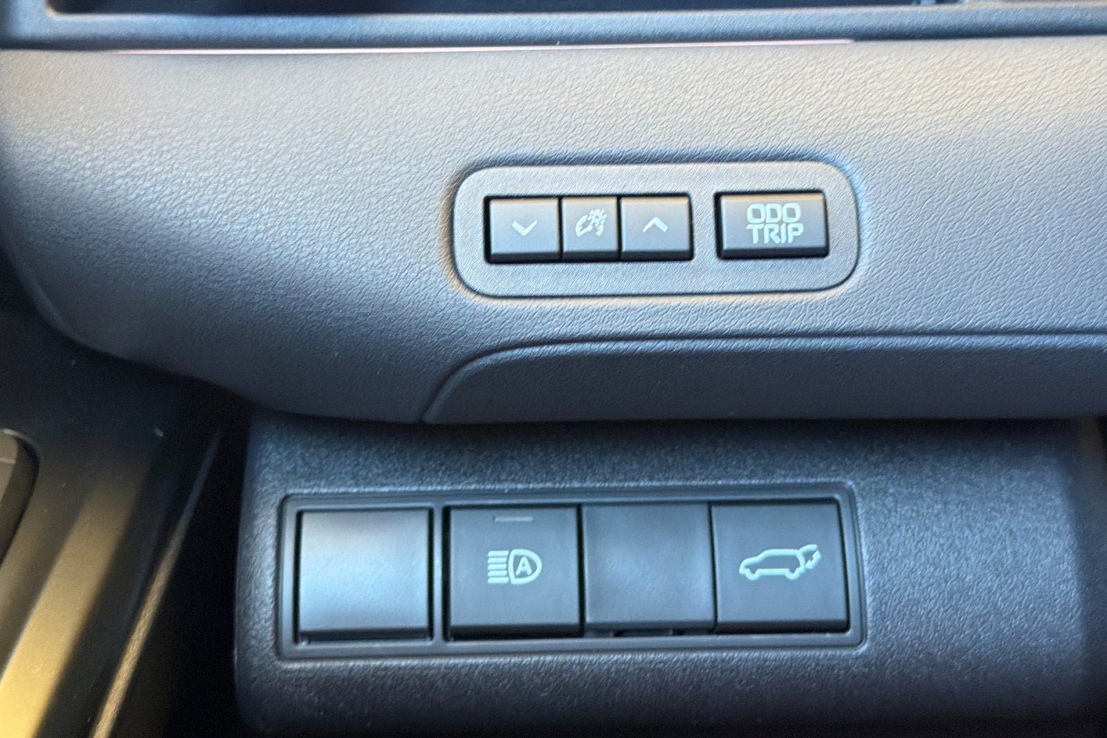 New 2026 Toyota C-HR AWD/4WD image 30