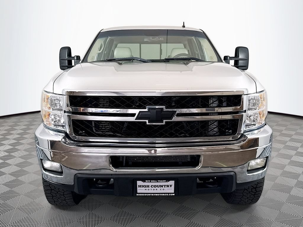 Used 2011 Chevrolet Silverado 2500 LTZ w/ LTZ Plus Package AWD/4WD image 2