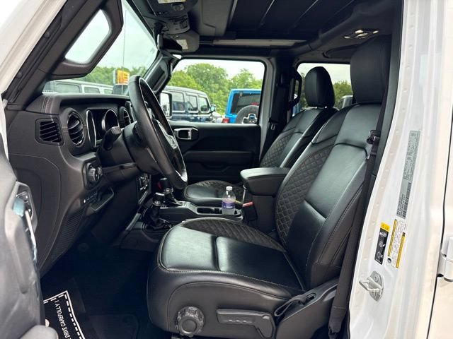 Used 2023 Jeep Wrangler Unlimited Sahara AWD/4WD image 13