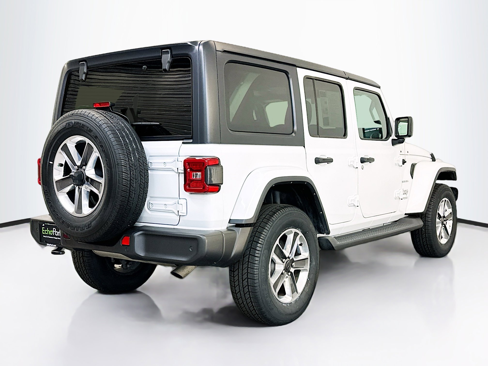 Used 2021 Jeep Wrangler Unlimited Sahara AWD/4WD image 9