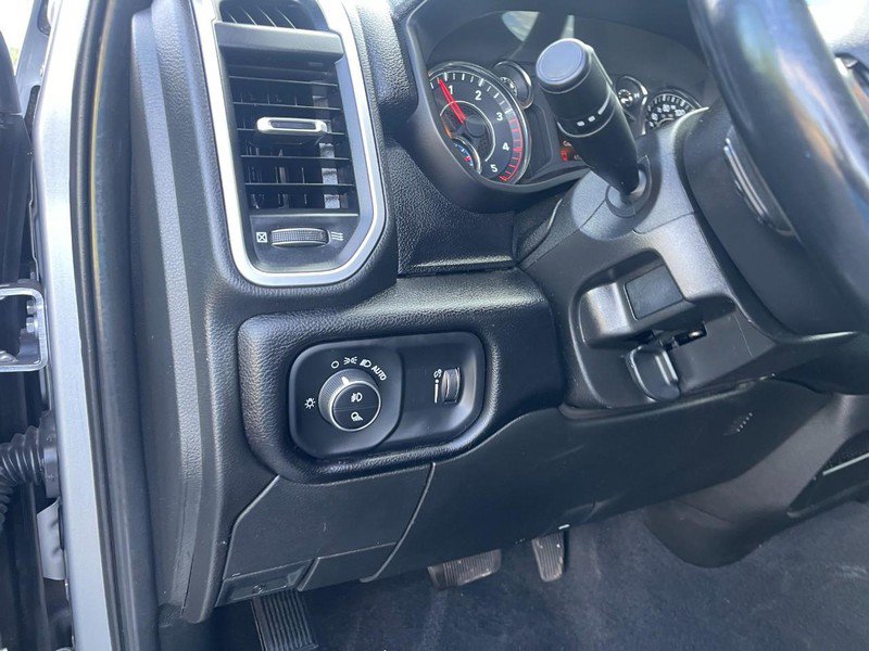Used 2024 RAM 2500 Big Horn AWD/4WD image 11