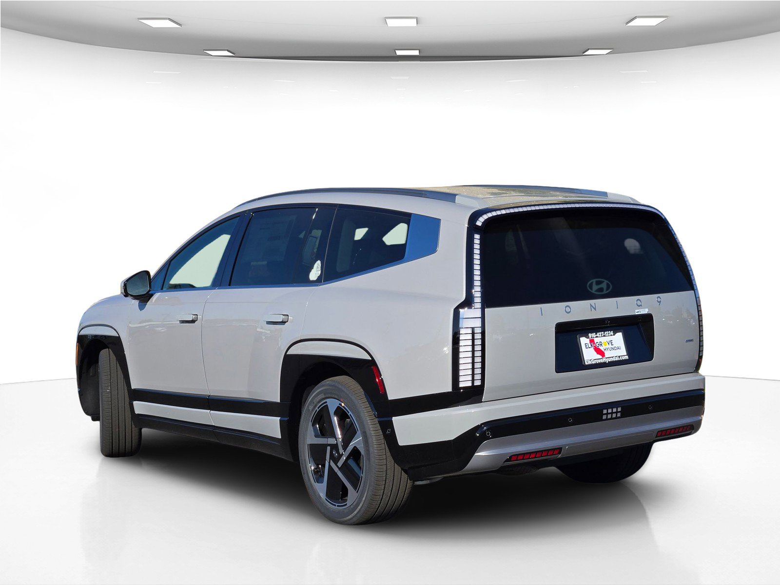 New 2026 Hyundai Ioniq 9 Limited image 5