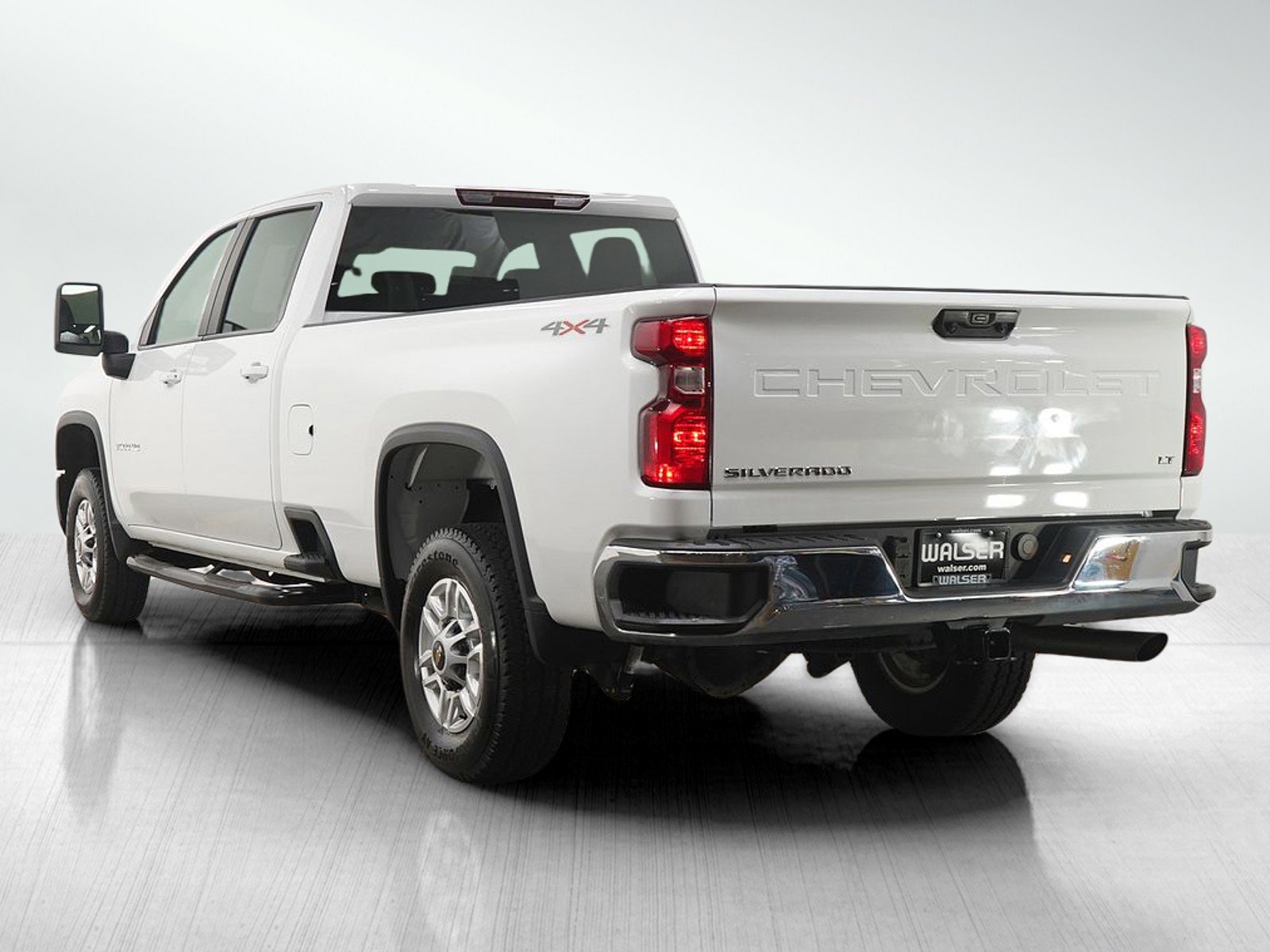 Used 2024 Chevrolet Silverado 2500 LT image 3