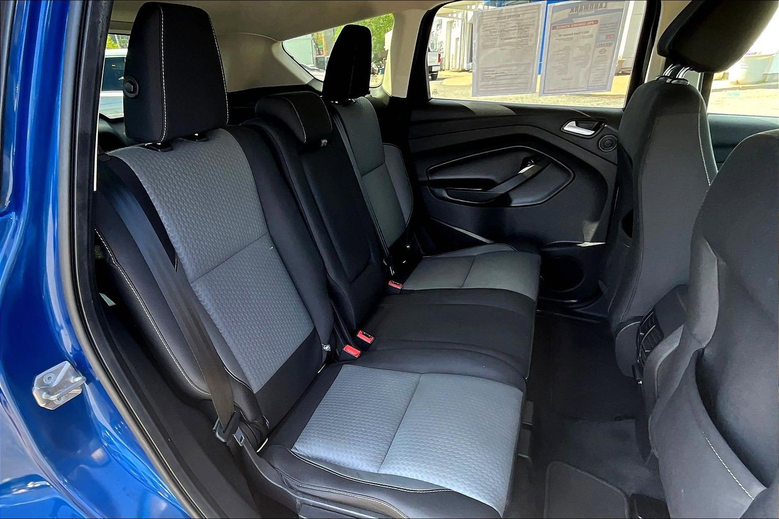 Used 2017 Ford Escape SE w/ Equipment Group 201A image 28