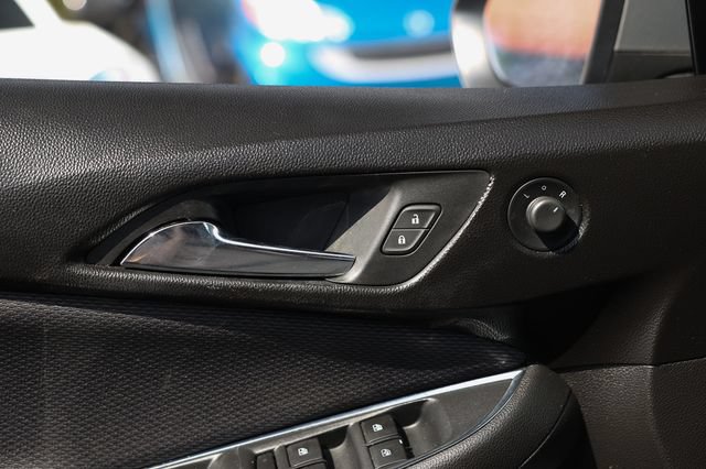 Used 2017 Chevrolet Cruze LT w/ RS Package FWD image 38