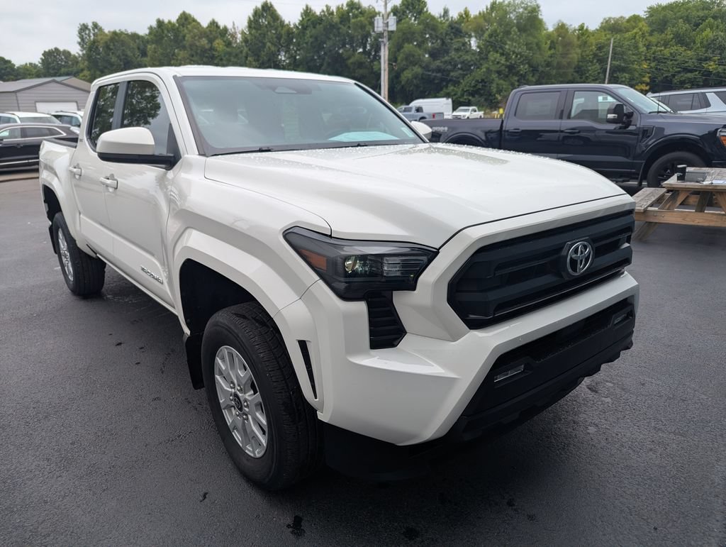 Used 2025 Toyota Tacoma SR5 RWD image 7