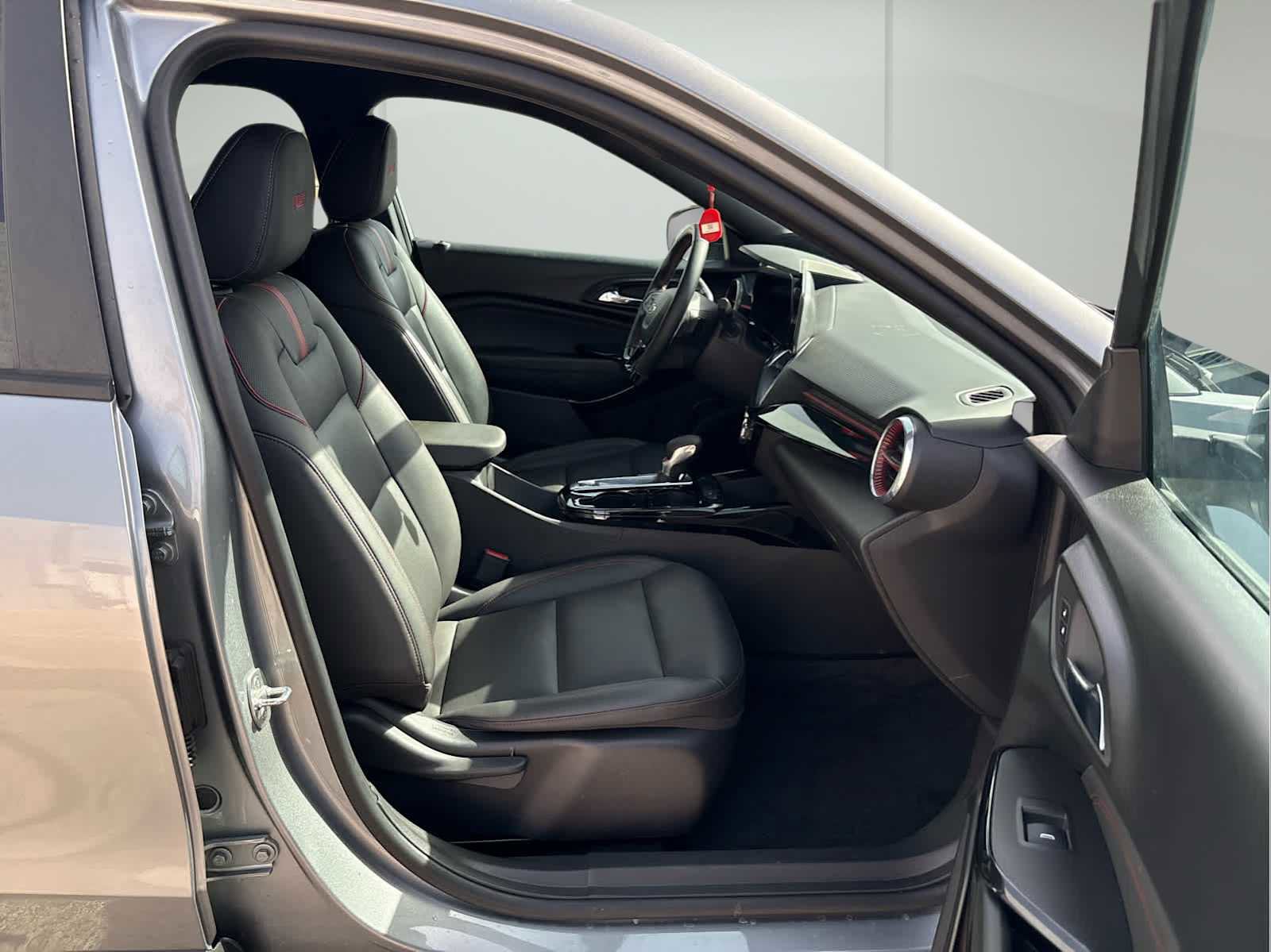 Used 2024 Chevrolet Trax RS w/ Driver Confidence Package image 16