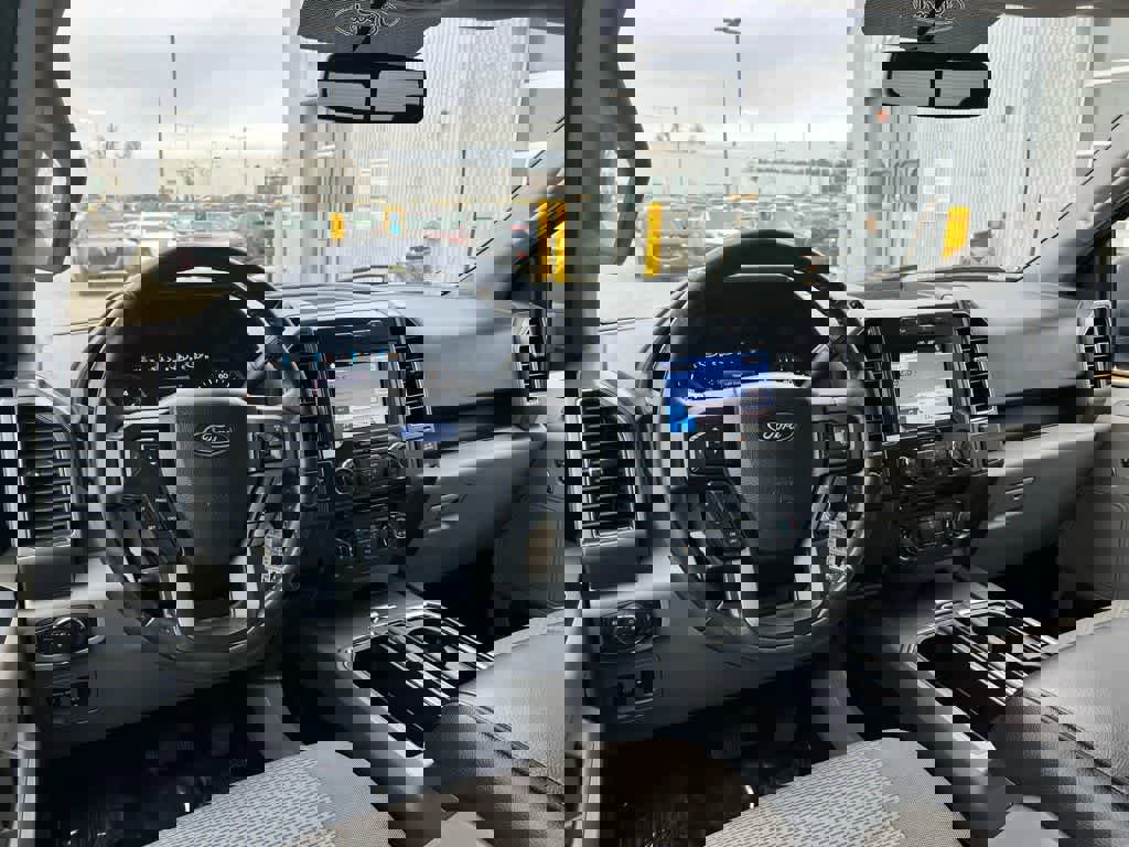 Used 2017 Ford F150 XLT w/ Equipment Group 302A Luxury image 26