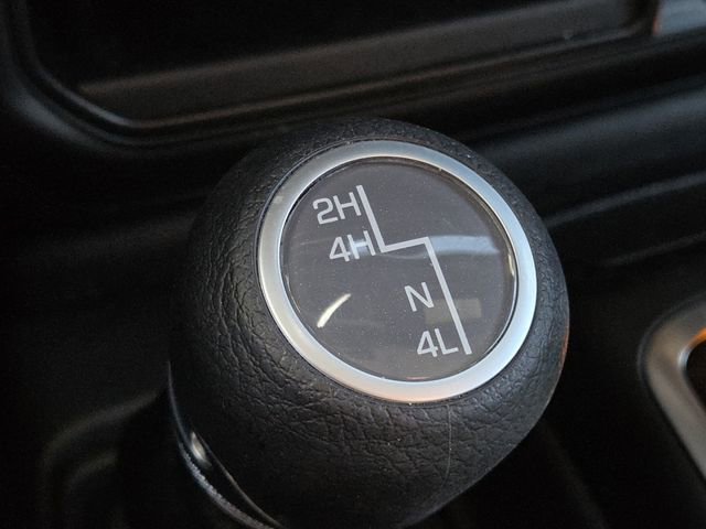 Used 2024 Jeep Wrangler Sahara image 8