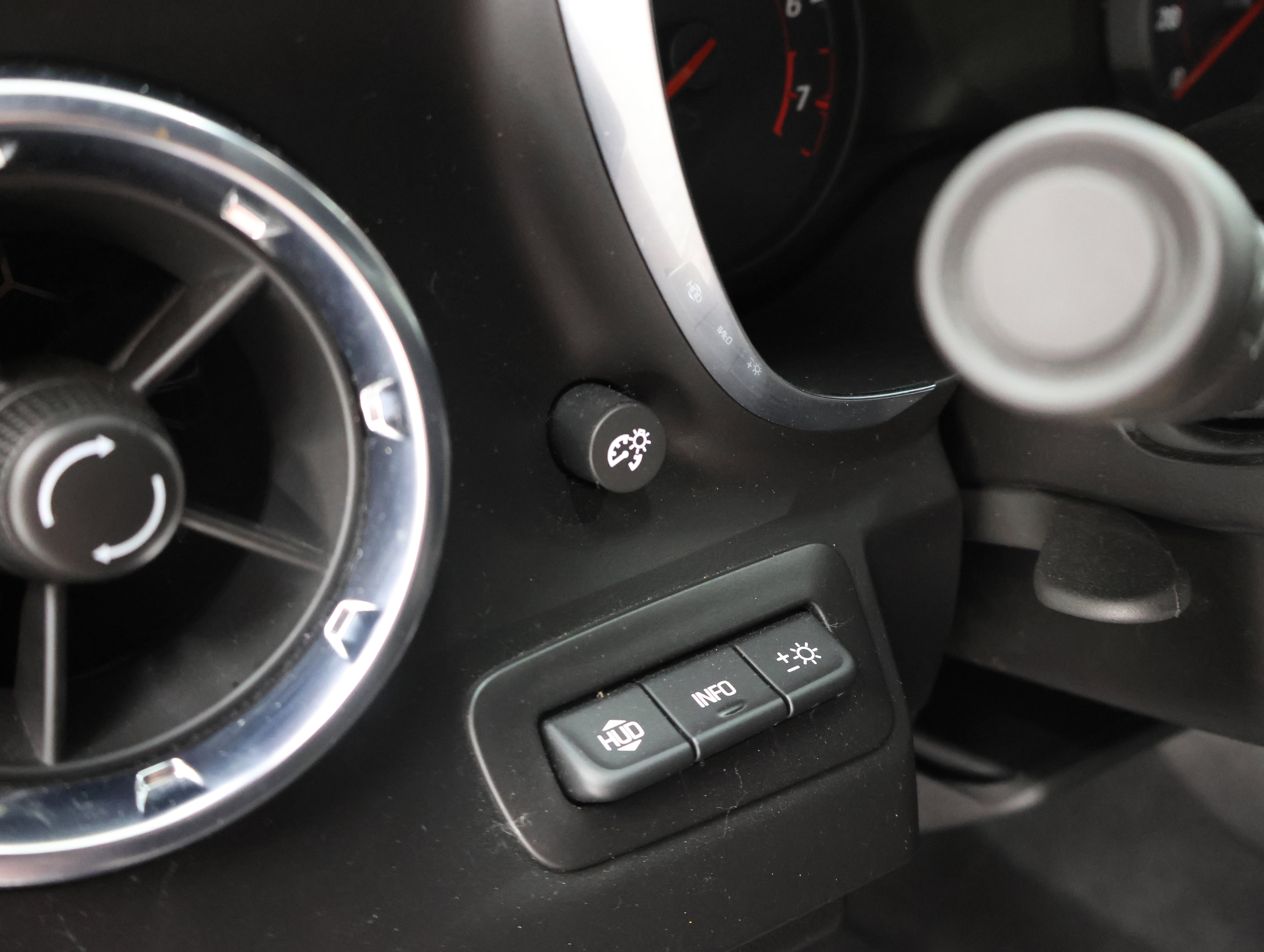 Used 2021 Chevrolet Camaro ZL1 RWD image 37